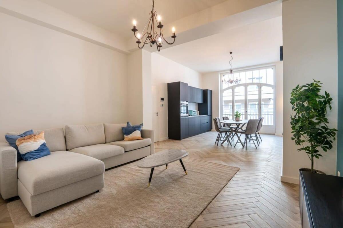Beautiful Renovated Apartment In An Authentic Building Oostende Ngoại thất bức ảnh
